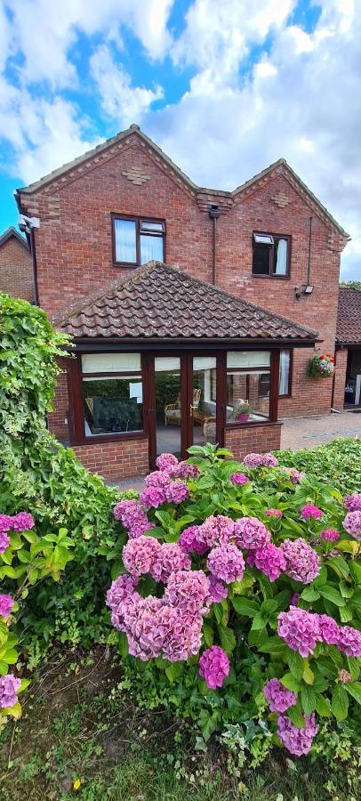 Church Farm Guest House Horsford Esterno foto