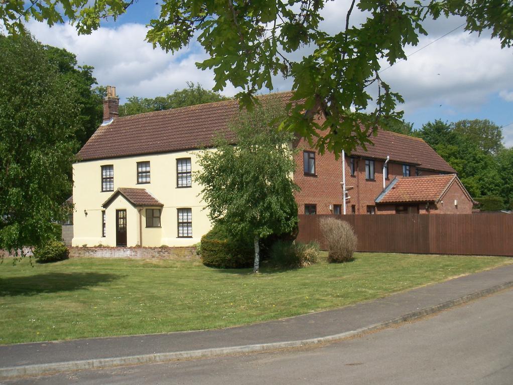 Church Farm Guest House Horsford Esterno foto